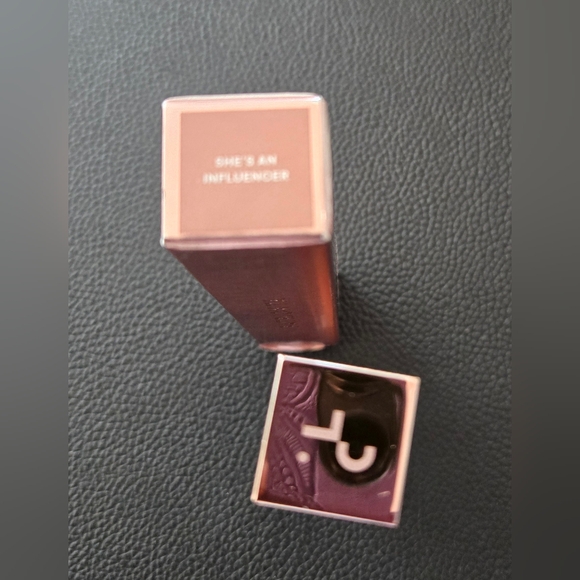 Patrick Ta  Pnkish Pearl Lip Gloss - Shes An Influencer SOLD OUT - Picture 5 of 6